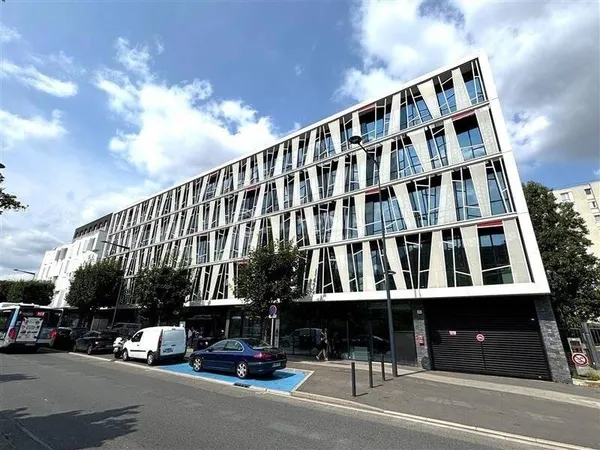 Bureaux 823 m²