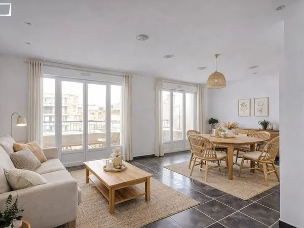 TOULON CASTIGNEAU TYPE 4 EN ETAGE ELEVE
