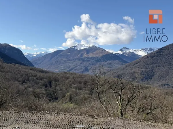 À VENDRE, TERRAINS CONSTRUCTIBLES VIABILISÉS AVEC VUE SUR LES MONTAGNES