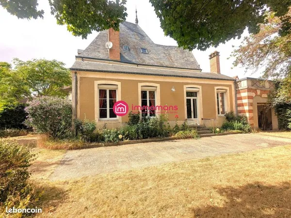 Propriété 9 pièces 203 m²