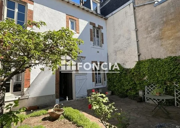 QUARTIER DUNOIS - Maison familiale avec 5 chambres et un jardin sans aucun vis à vis