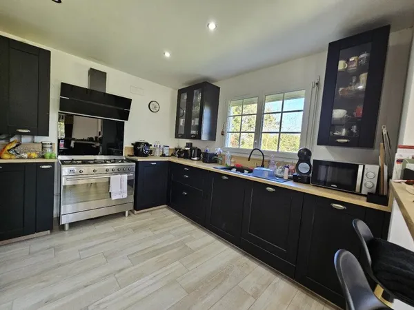 Maison 6 pièces 140 m²