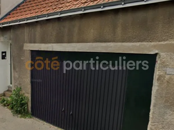 NANTES -- QUARTIER SAINT CLEMENT -- SAINT DONATIEN -- GARAGE -- BOX -- FERMÉ -- INDEPENDANT -- SANS 
