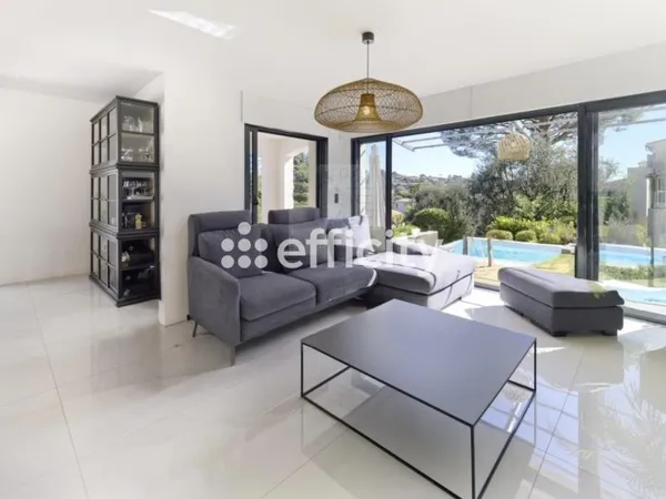 Maison 5 pièces 180 m²