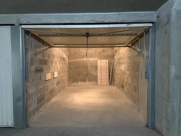 Parking 12 m²