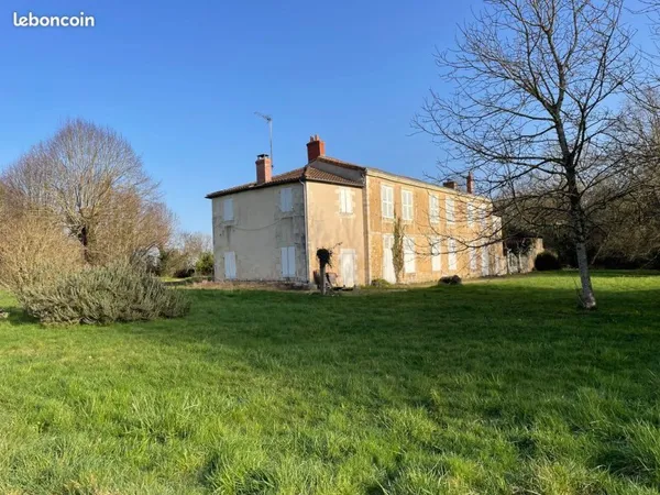 Maison 387 m² Mignaloux-Beauvoir
