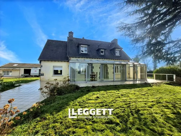 Maison 8 pièce(s), PLOUNÉVEZ-MOËDEC