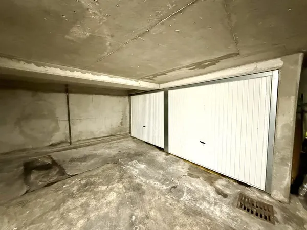 BOX GARAGE au pied du Tramway, belle résidence