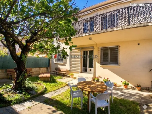 Immeuble 109 m²