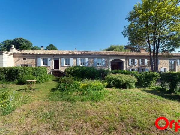 Maison 10 pièces 307 m²