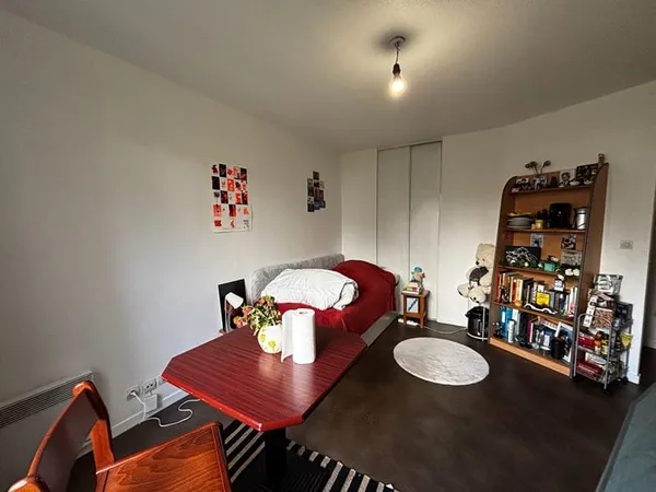 A VISITER - PROCHE TRANSPORTS -STUDIO 18M²