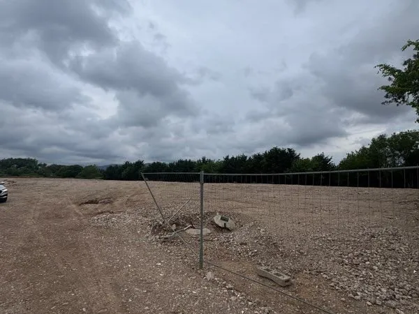 Terrain à louer 5000 m² - accès camion - Fréjus