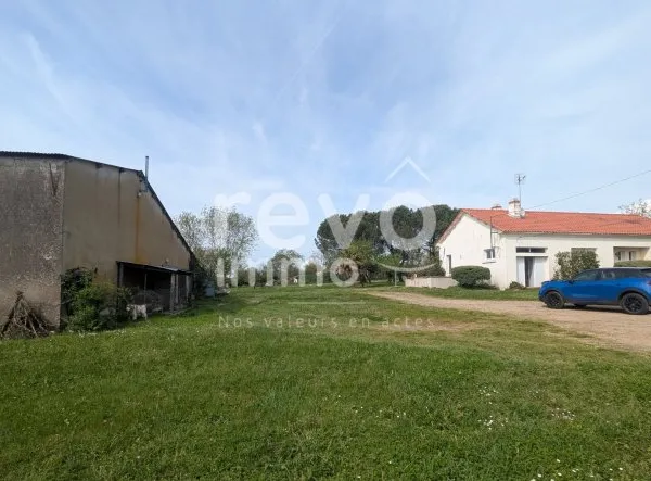 Maison familiale de 90m² habitable avec hangar de 440m²