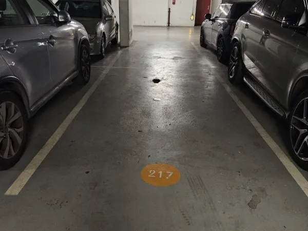 Loue emplacement de parking Levallois Perret (proche du pont de Levallois / île de la Jatte)