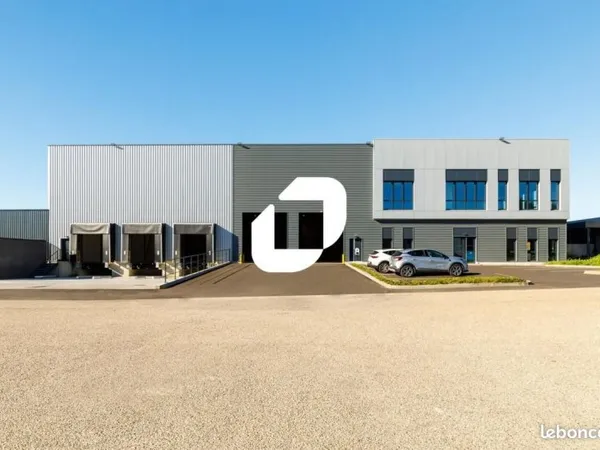 Local logistique 6 061 m²
