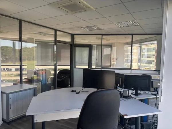 Bureaux 122 m²