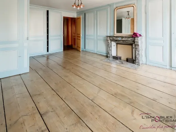 Appartement de caractère de 211m2 JOUGNE