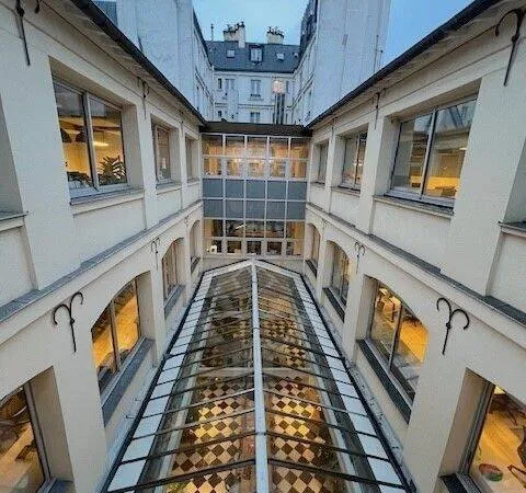 Local 1150 m²