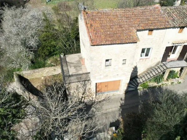 Charmante maison en pierre - Havre de paix au coeur de la nature