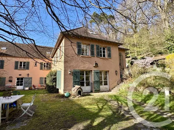 Maison 10 pièces 290 m²