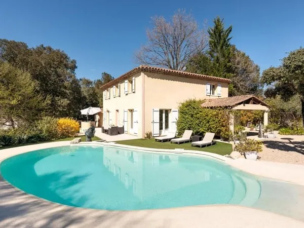 Villa 220 m² 5 chambres + 3 pièces - Roquefort-Les-Pins