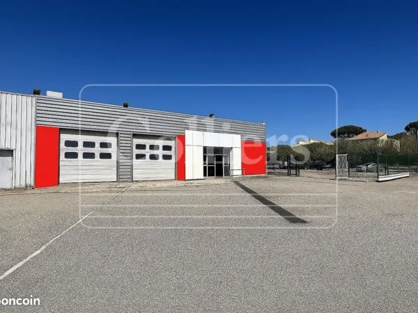 Local d'activité 1 402 m²