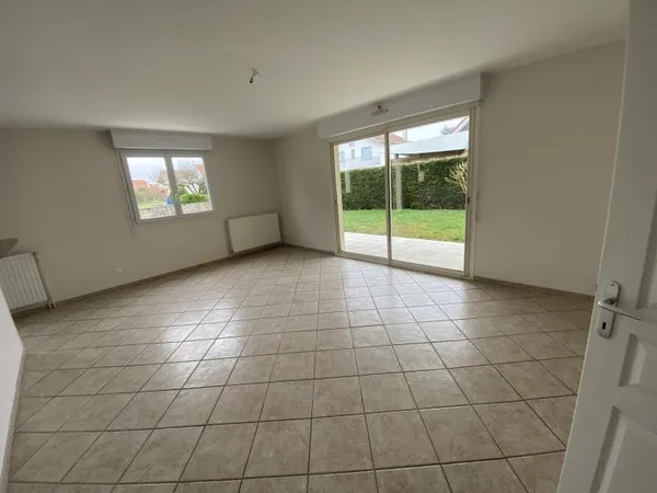 APPARTEMENT LONS A VIVRE COMME UNE MAISON