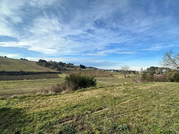 Terrain 3200 m²