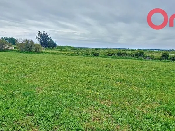Terrain 678 m²