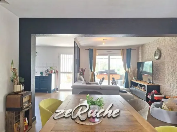 Maison sur sous-sol complet à Moon-sur-Elle