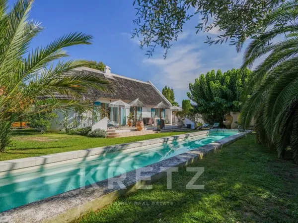 Maison camarguaise de caractère avec piscine chauffée, à 500 m de la plage