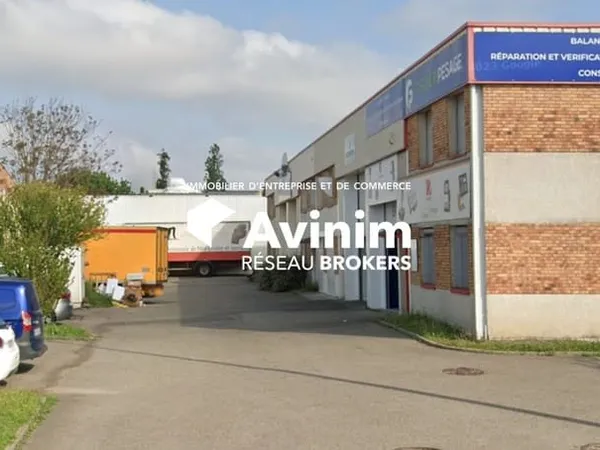 Local d'activité 576 m²