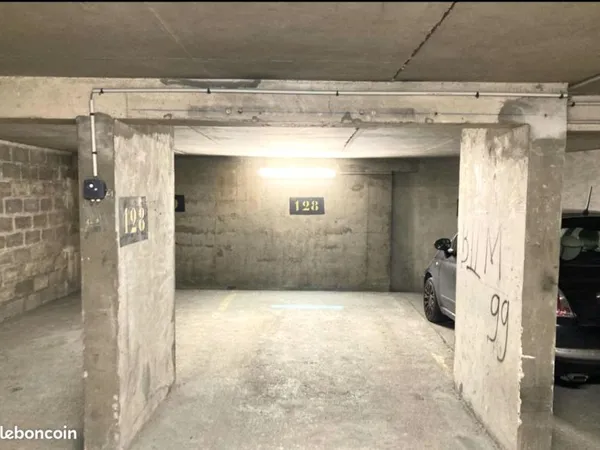 Place parking sécurisée