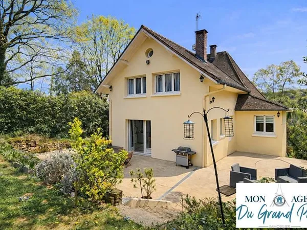 Maison individuelle de 242m² + sous-sol total