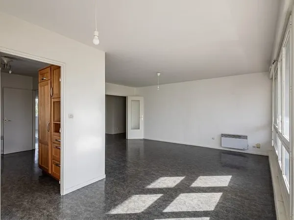 LOOS - APPARTEMENT - TYPE 3 - BALCON - GARAGE