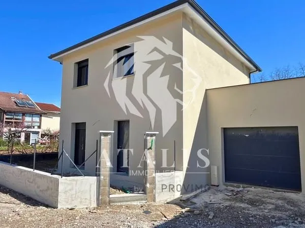 Maison mitoyenne récente 96 m2