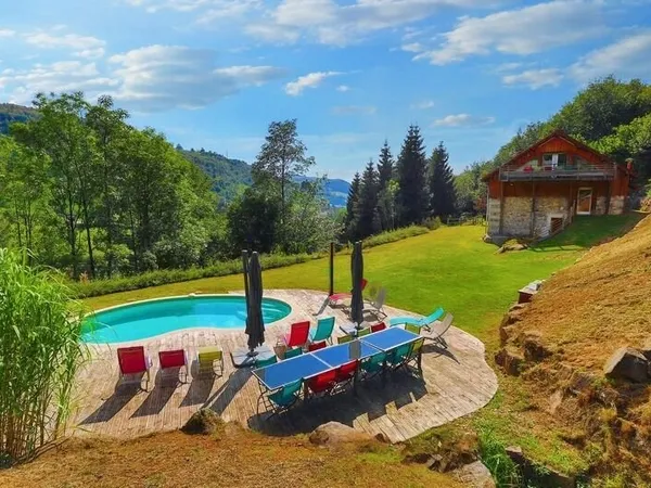 Dpt Vosges (88), à vendre LA BRESSE gite en pierre P9 de 284,15 m² - Terrain de 3 700 m²