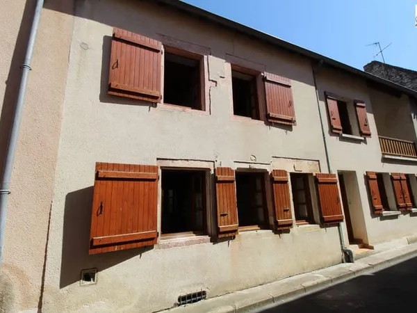 Grande maison avec 5 chambres à rénover
