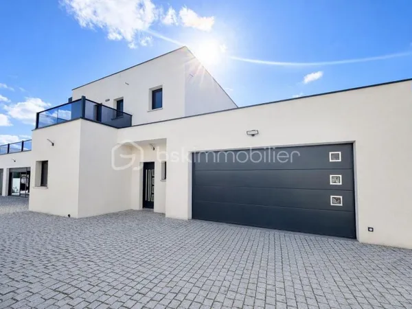 Maison 6 pièces 227 m²