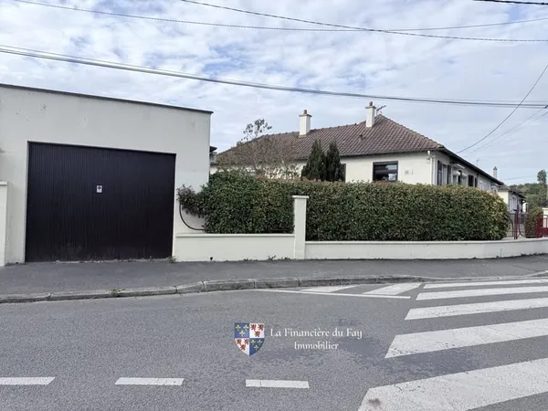 Maison de ville habitable de suite