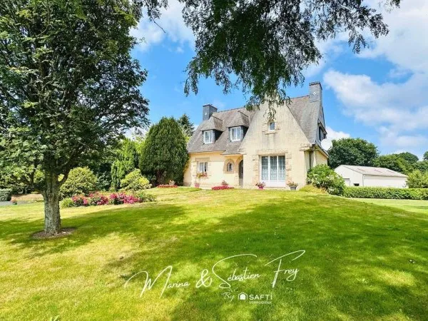Grande maison familiale avec hangar