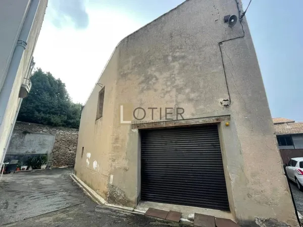 Parking 134 m²