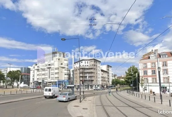 Local commercial 411 m²