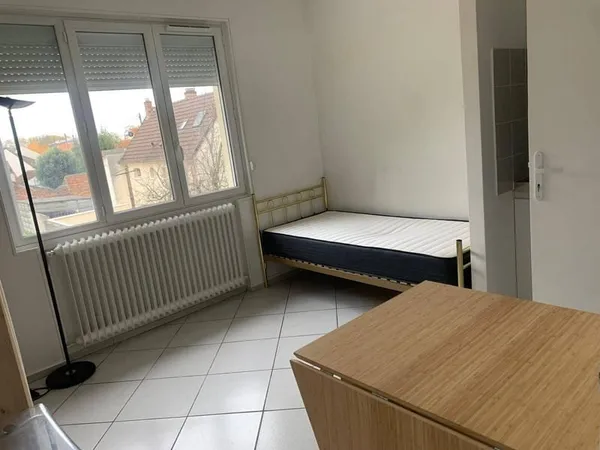 Studio 1 pièce 15 m²