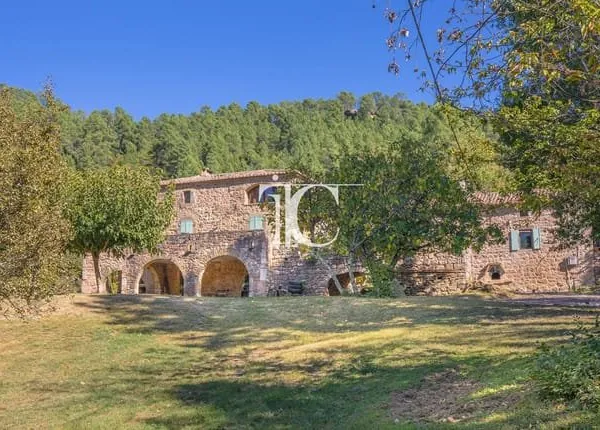 Maison Vente Les Vans 9p 280m² 699000€