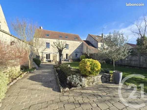 Maison 6 pièces 240 m²