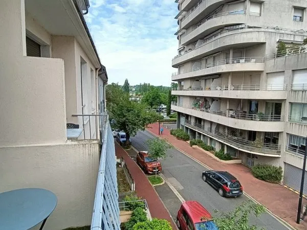 APPARTEMENT F4 PROCHE PLAN D'EAU