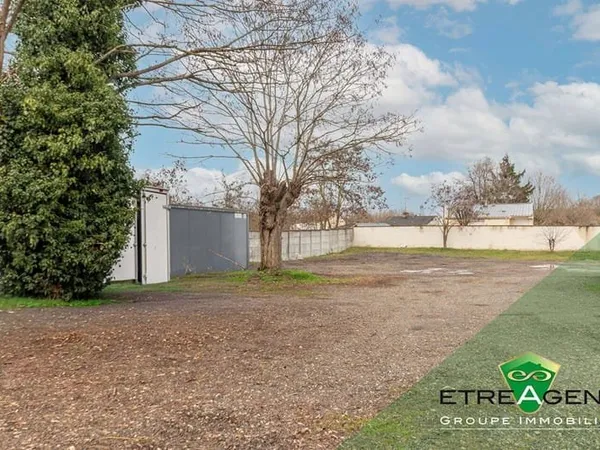 Terrain constructible 555 m²