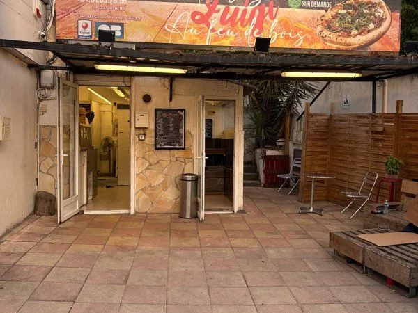 Pizzeria feu de bois