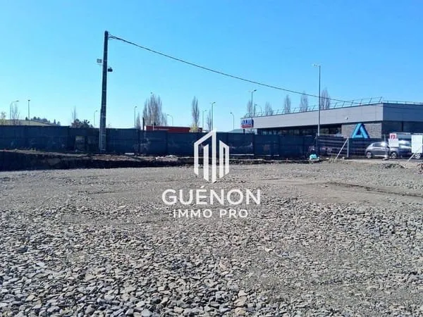 Local commercial 300 m²